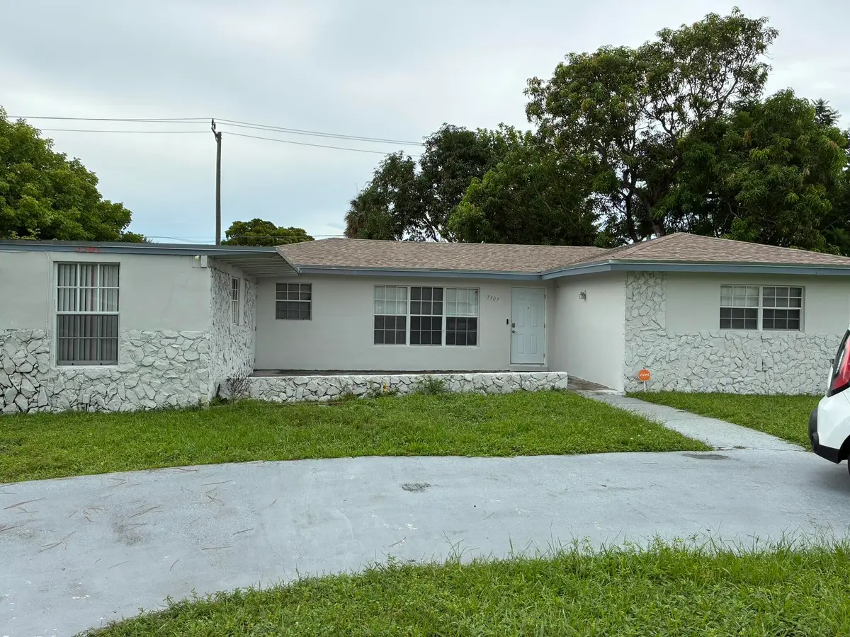 ceant 1 at 3307 AUBURN Boulevard, Fort Lauderdale