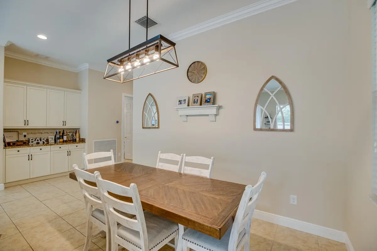 Dining 2 at 4247 DIAMOND Square, Vero Beach
