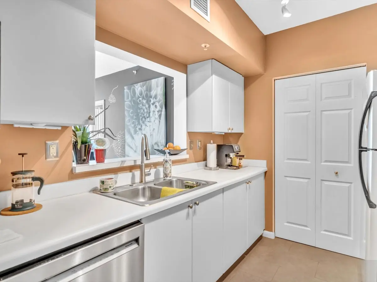 Photo 6 at 3020 NE 32nd Avenue 611, Fort Lauderdale