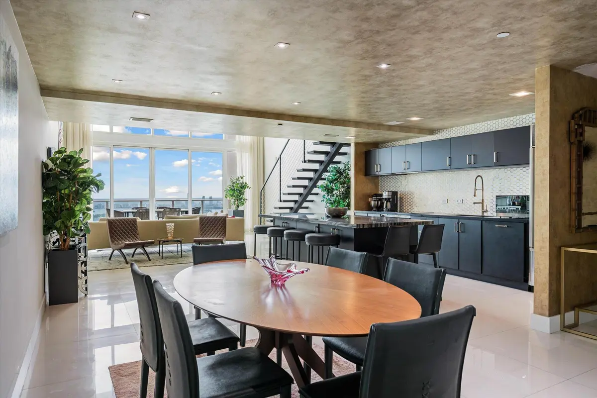 Entry at 1040 Biscayne Boulevard 4202, Miami