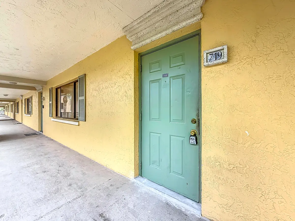 719 Meadows Circle-3 at 719 MEADOWS Circle, Boynton Beach