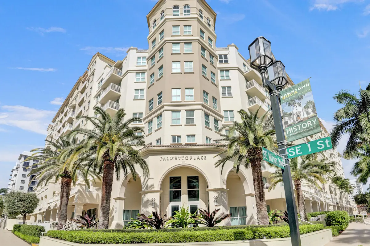 Welcome to Palmetto Place at 99 SE Mizner Boulevard Apt 802, Boca Raton