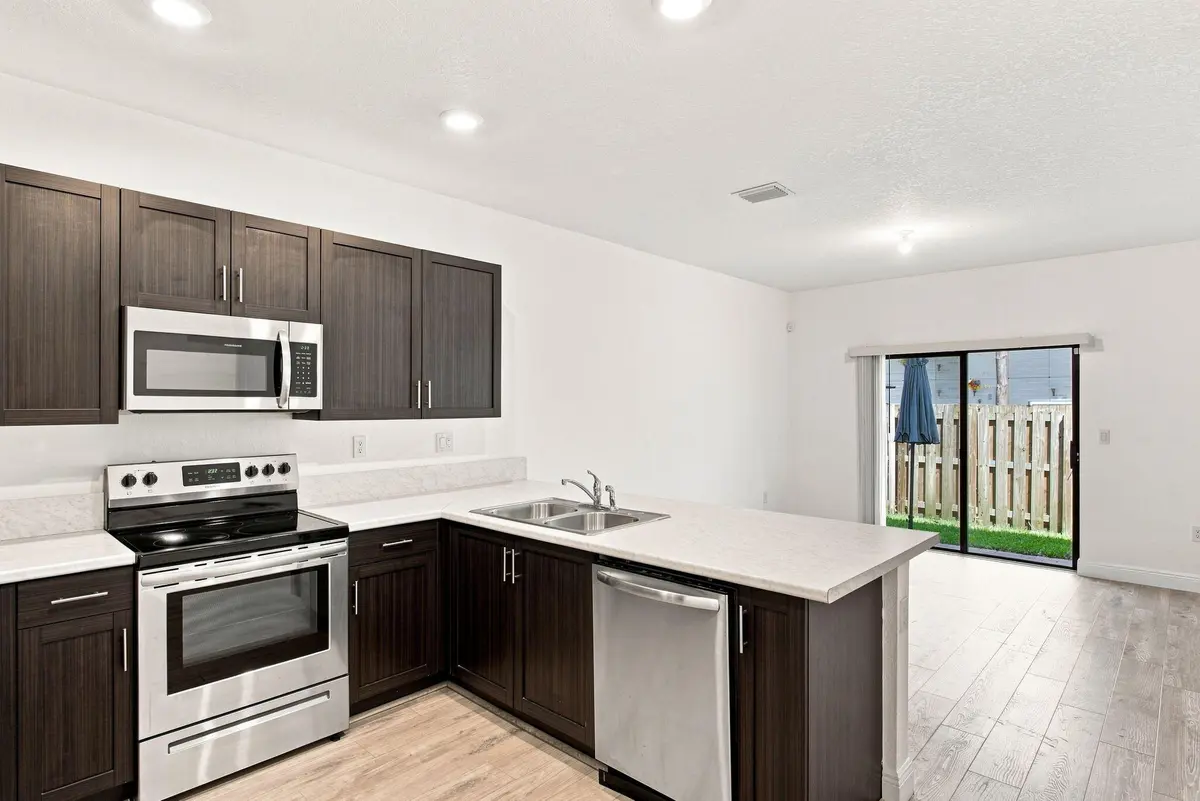 11-web-or-mls-_DSC0590 at 1434 SW 54TH Avenue, North Lauderdale