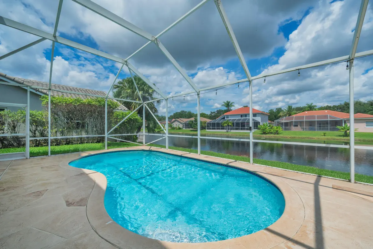 10 Pool + backyard (4) at 10237 NW 53rd Court, Coral Springs