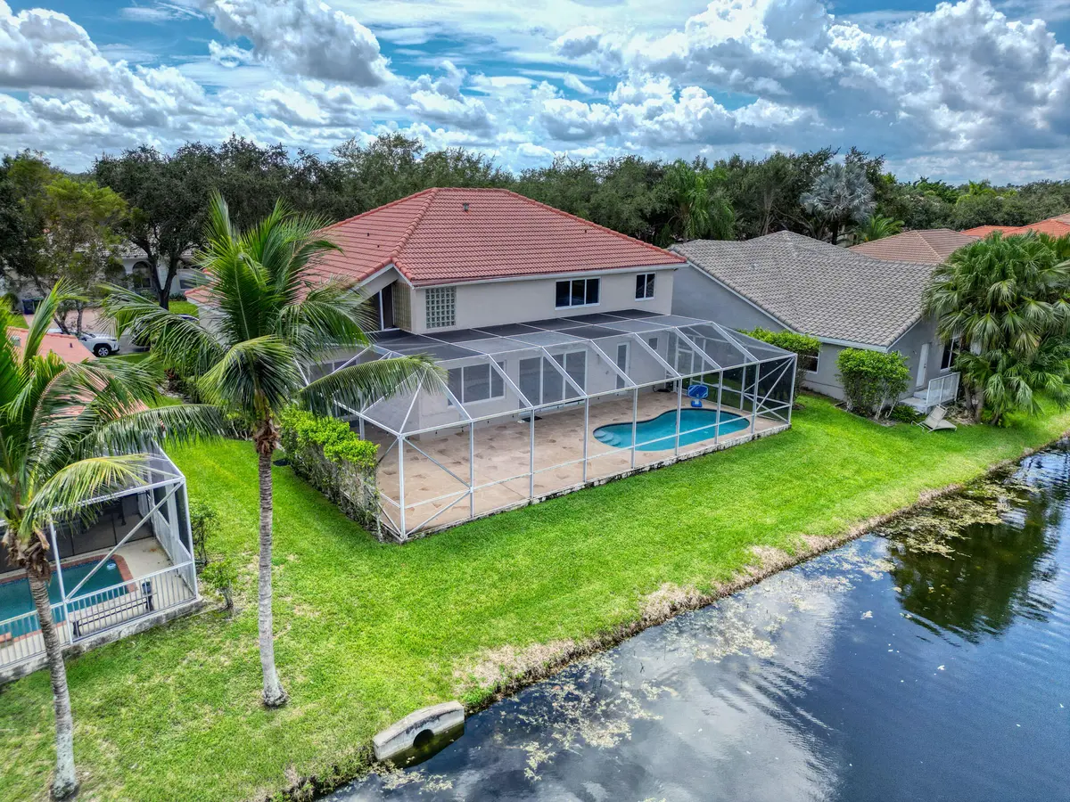 10 Pool + backyard (9) at 10237 NW 53rd Court, Coral Springs