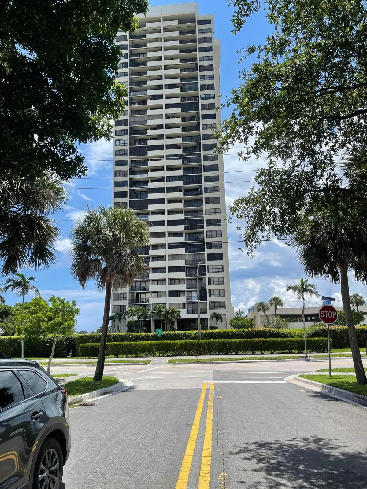 IMG_0875 at 5600 N FLAGLER Drive 2803, West Palm Beach