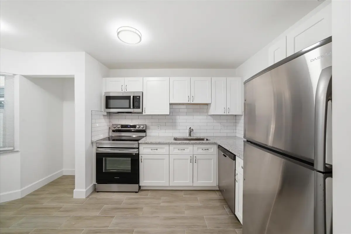 04-Kitchen at 428 Grove Isle Circle 9, Vero Beach