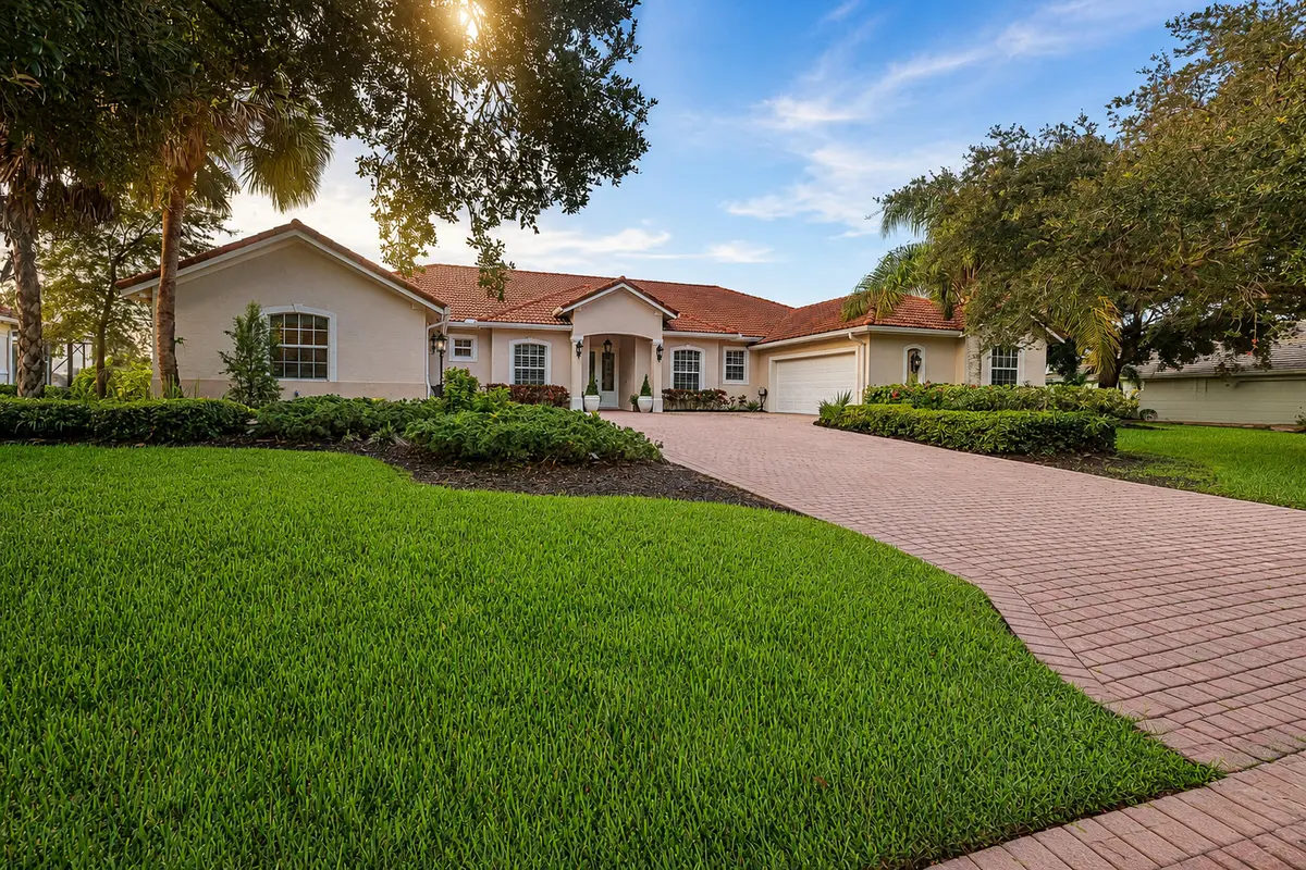 Front of house at 1422 SW Osprey Cove, Port St. Lucie