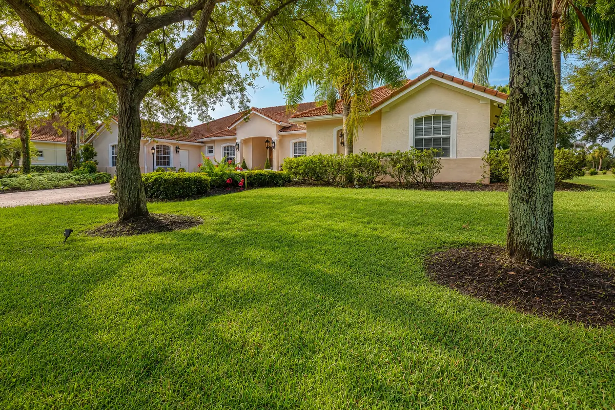 Front of house at 1422 SW Osprey Cove, Port St. Lucie