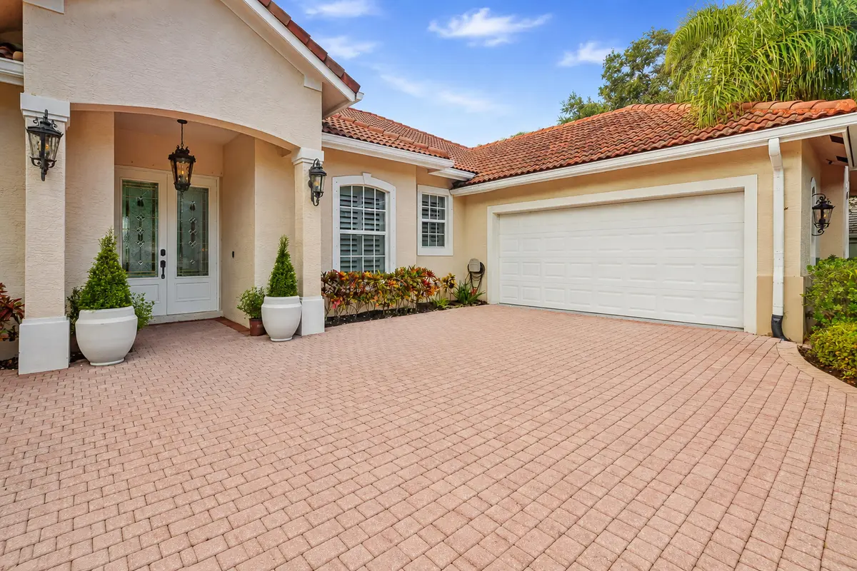 Front of house at 1422 SW Osprey Cove, Port St. Lucie