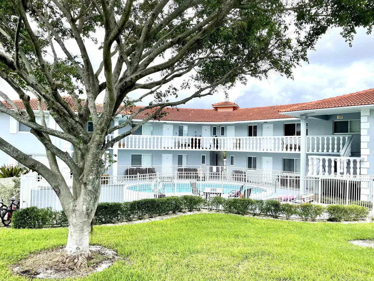 IMG_8216 at 431 W Camino Real, Boca Raton