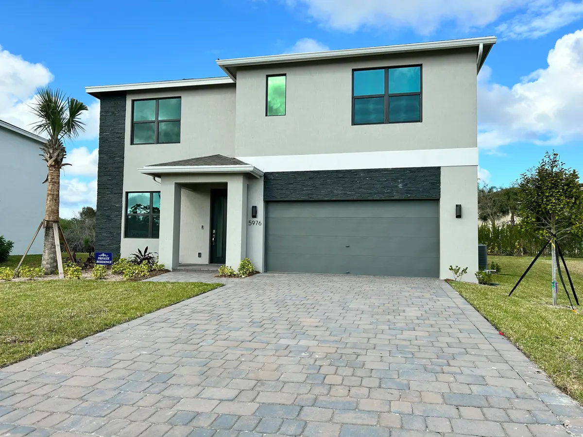 Front 1.1 at 5976 SE Sky Blue Circle, Stuart