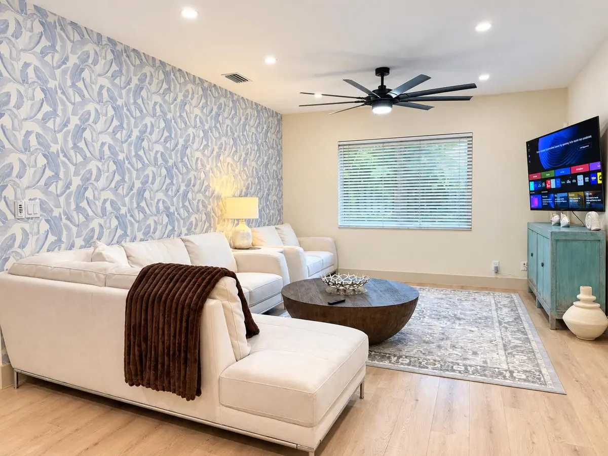 5bd3eb27-f6f9-4dc6-a41b-3103ed017d63 at 3904 LOWSON Boulevard, Delray Beach