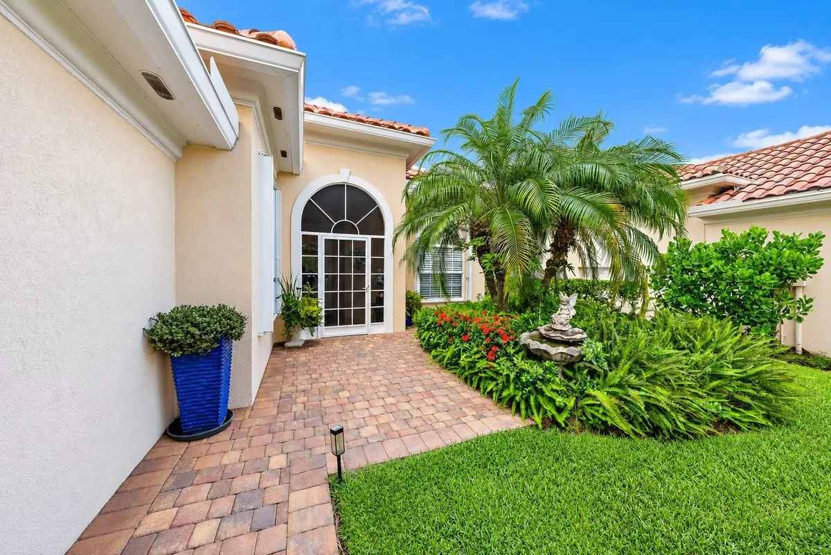 Entrance at 9032 SE Eldorado Way, Hobe Sound