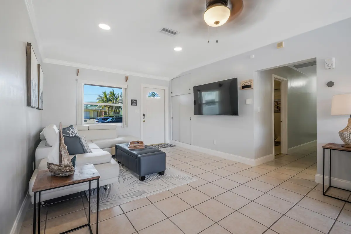 416 Lighthouse Drive North-large-007-001 at 416 LIGHTHOUSE Drive, North Palm Beach