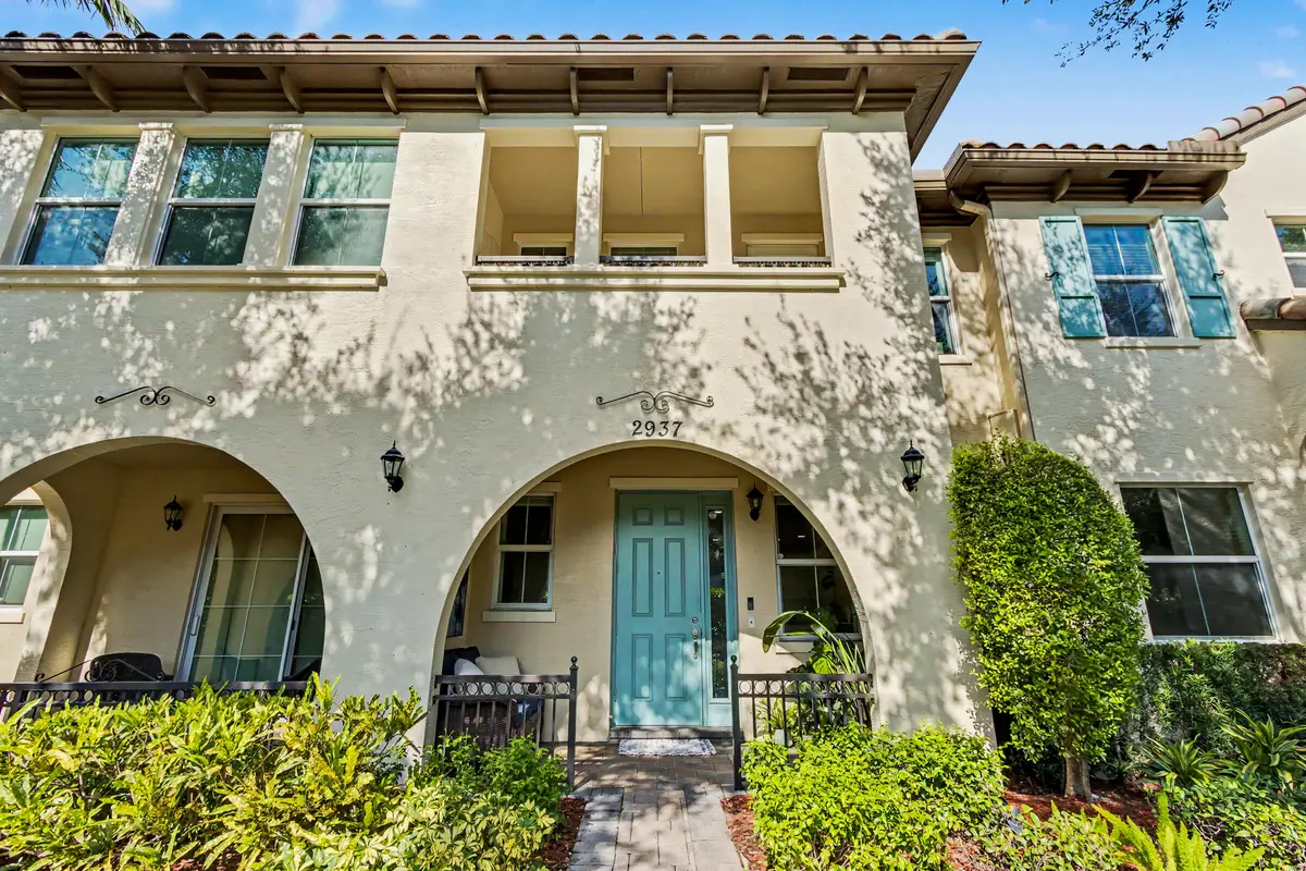 2937-6 at 2937 CASCADA ISLES Way, Cooper City