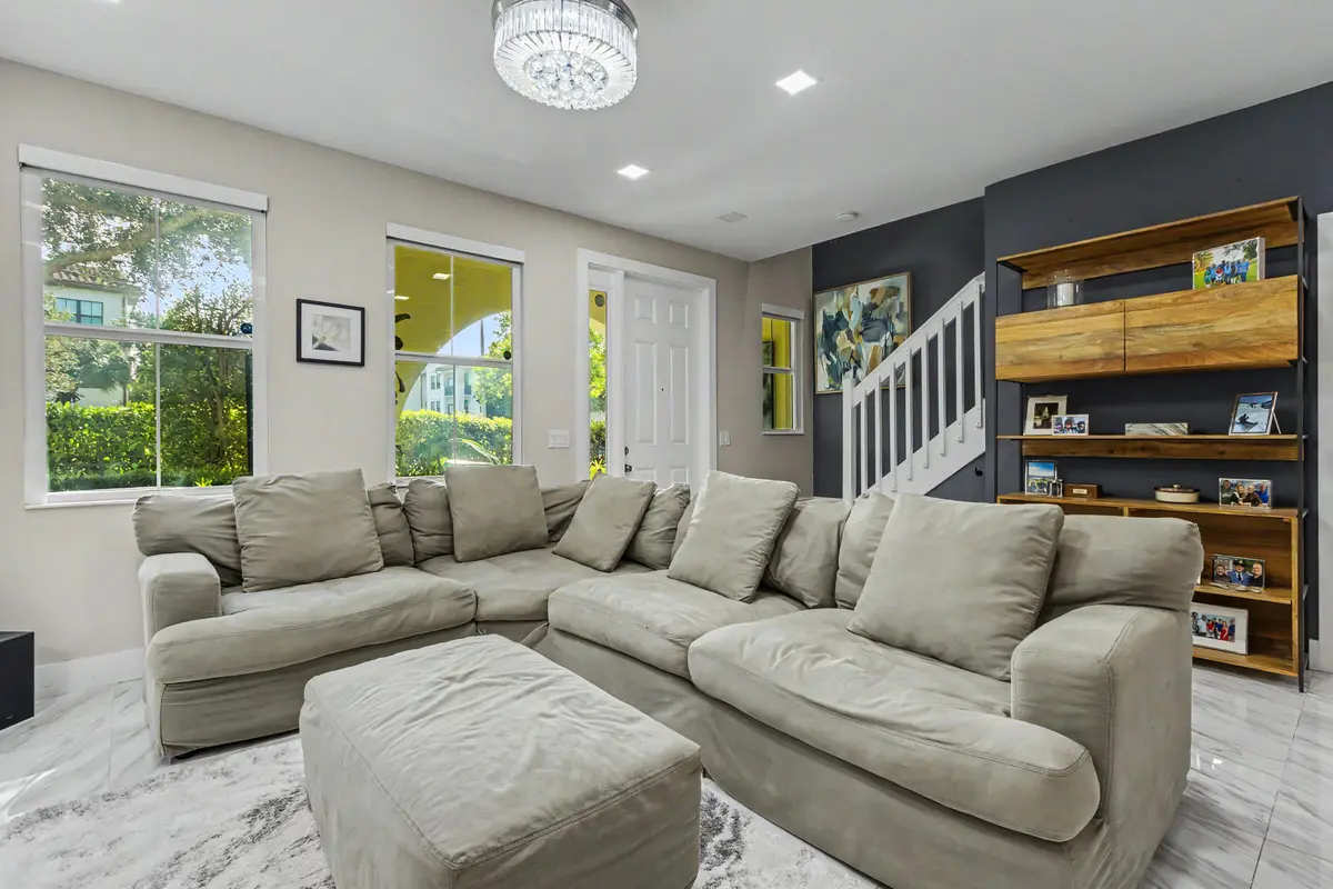 2937-16 at 2937 CASCADA ISLES Way, Cooper City