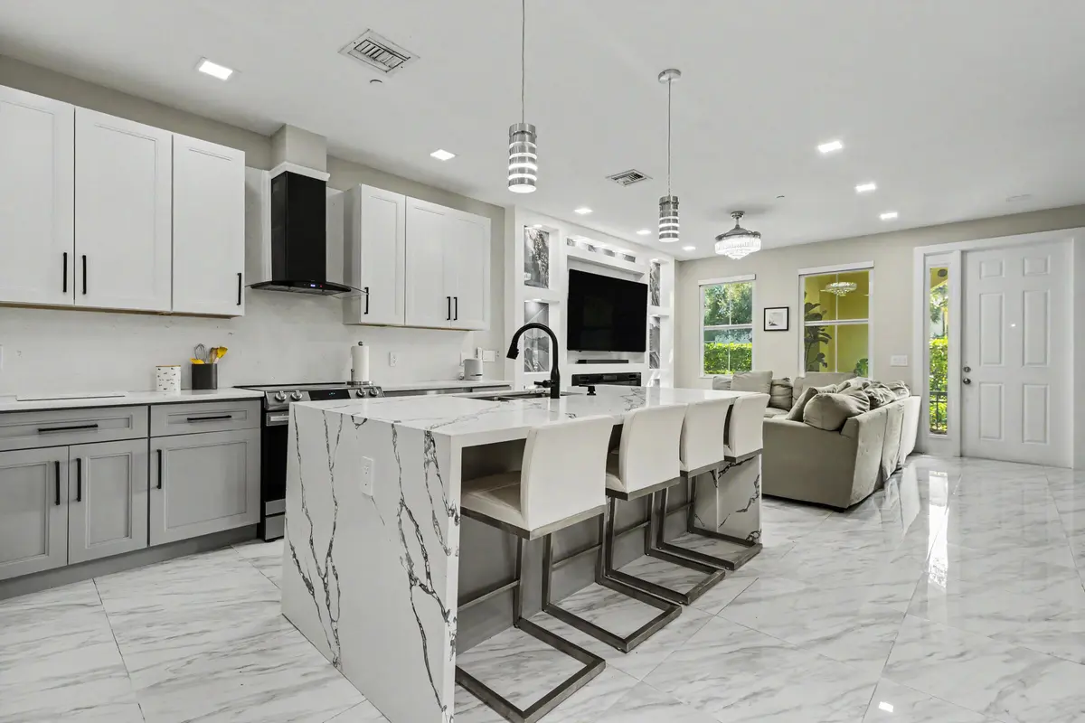 2937-21 at 2937 CASCADA ISLES Way, Cooper City