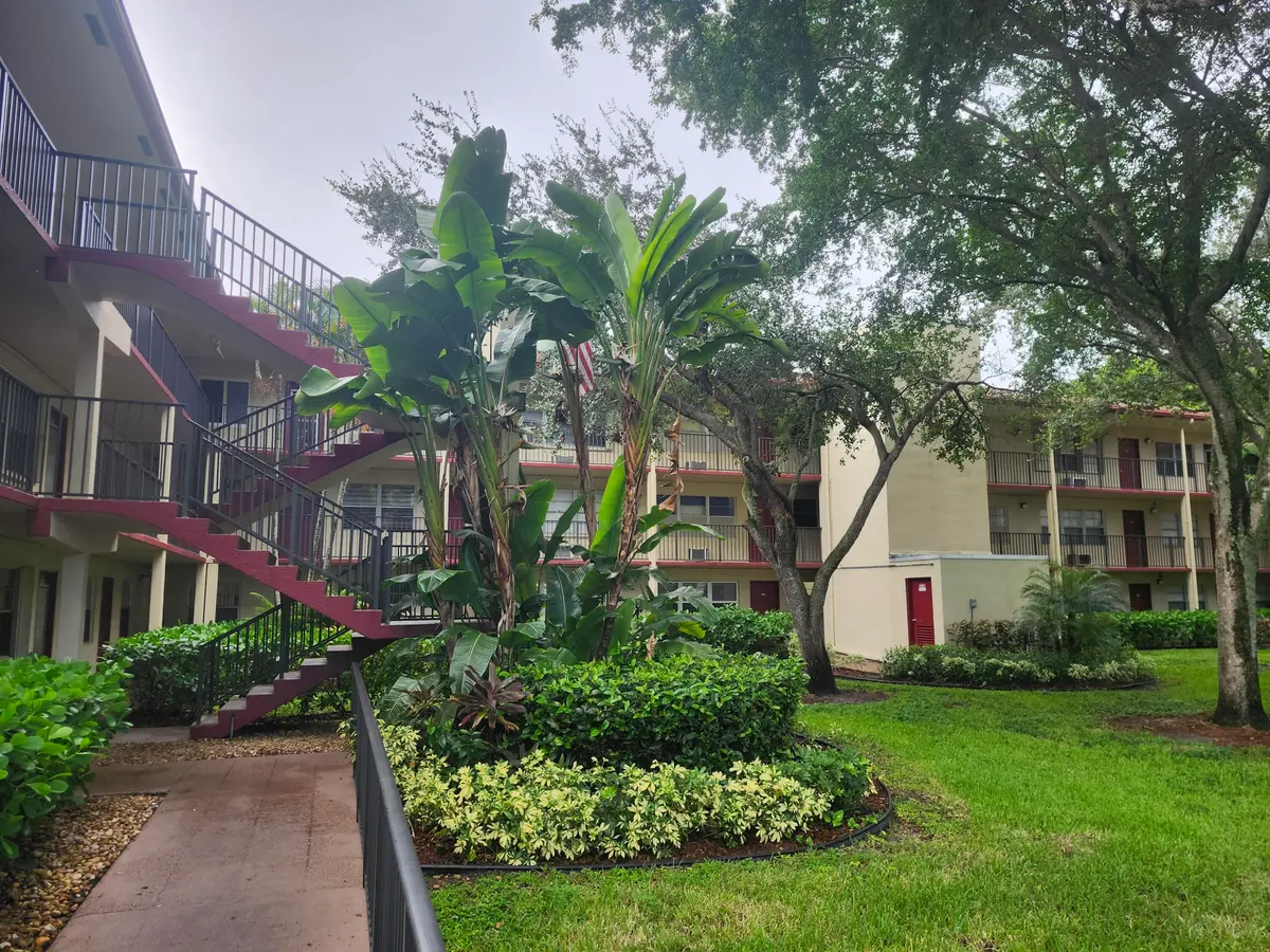 200 SW 132ND Way 105L, Pembroke Pines, FL – photo 1