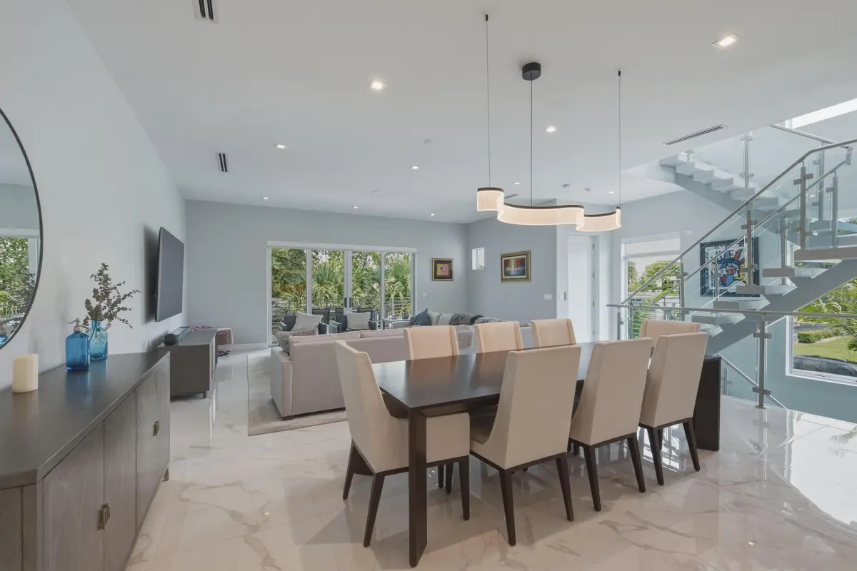 Dining Area at 5 SE 11th Avenue, Fort Lauderdale