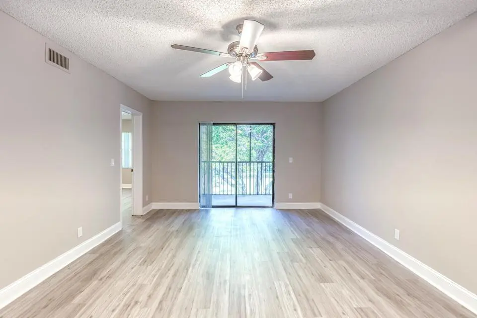 20260909184852730075000000-o at 230 SE 10TH Street 307B, Delray Beach