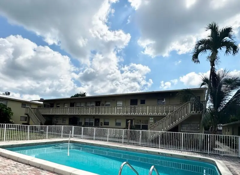1332 bldg at 1310 S FEDERAL Highway 1, Lake Worth Beach