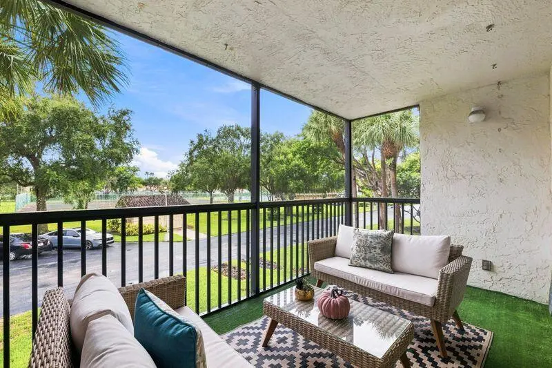 5260 U at 5260 NW 2nd Avenue Unit 204, Boca Raton