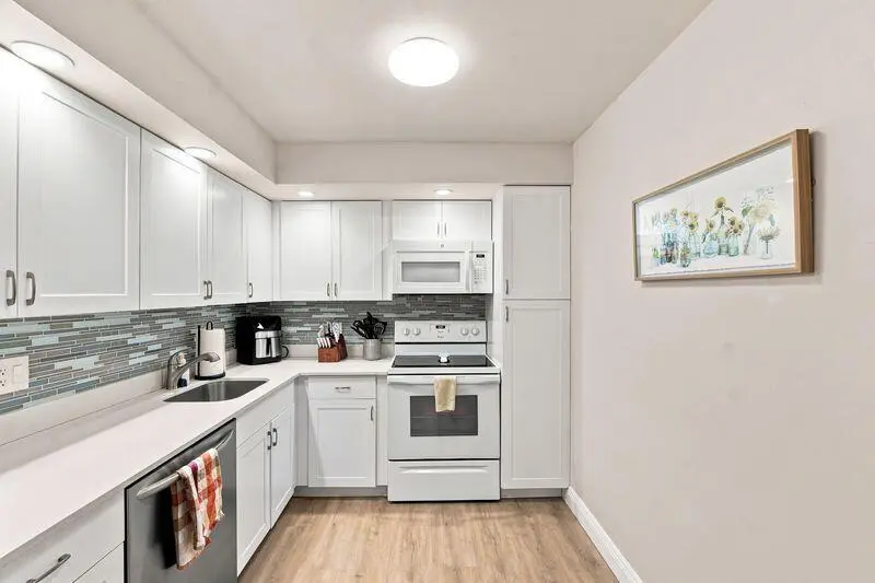 5260 P at 5260 NW 2nd Avenue Unit 204, Boca Raton