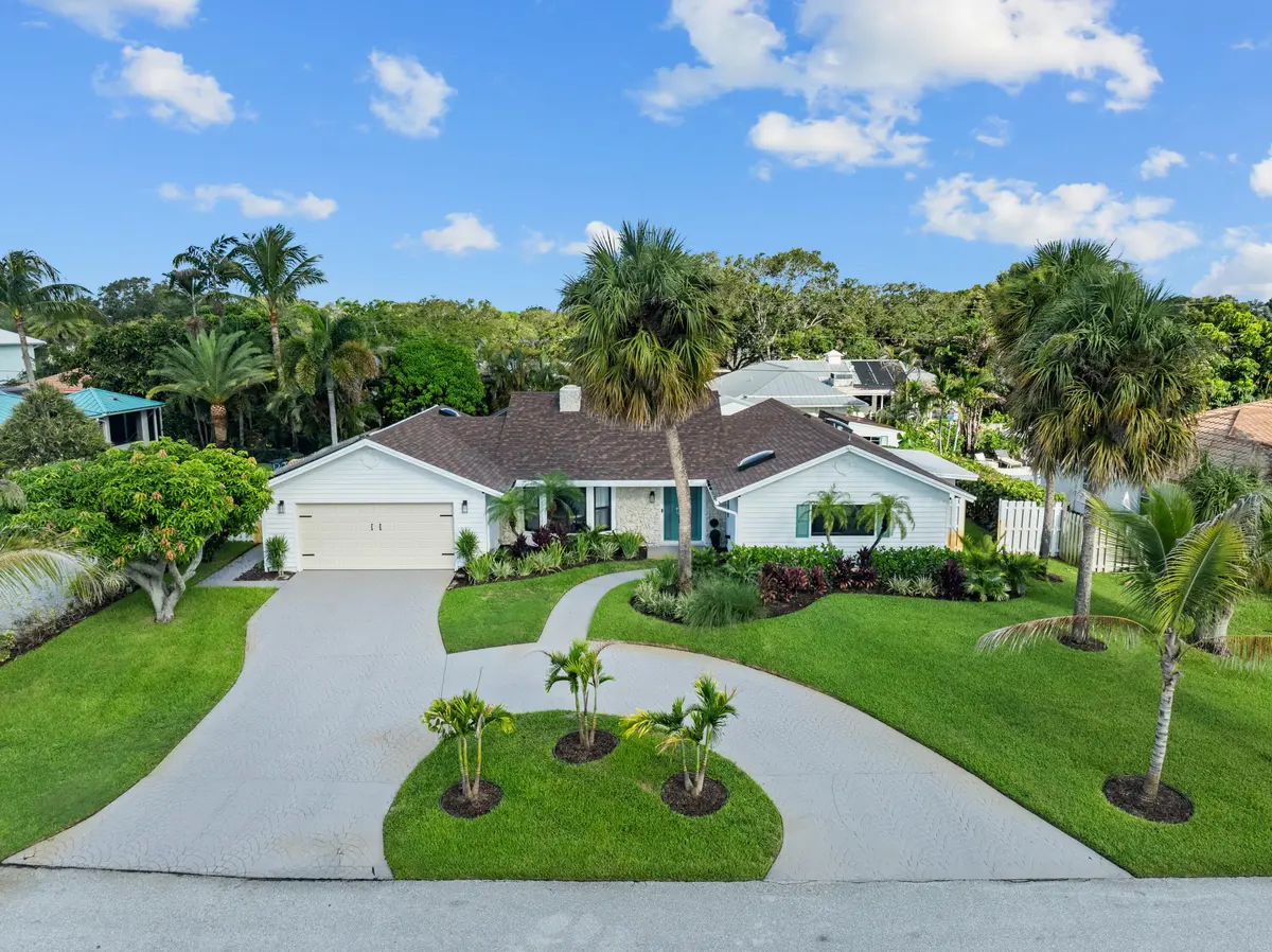Tequesta1 at 14 SE Paddock Circle, Tequesta