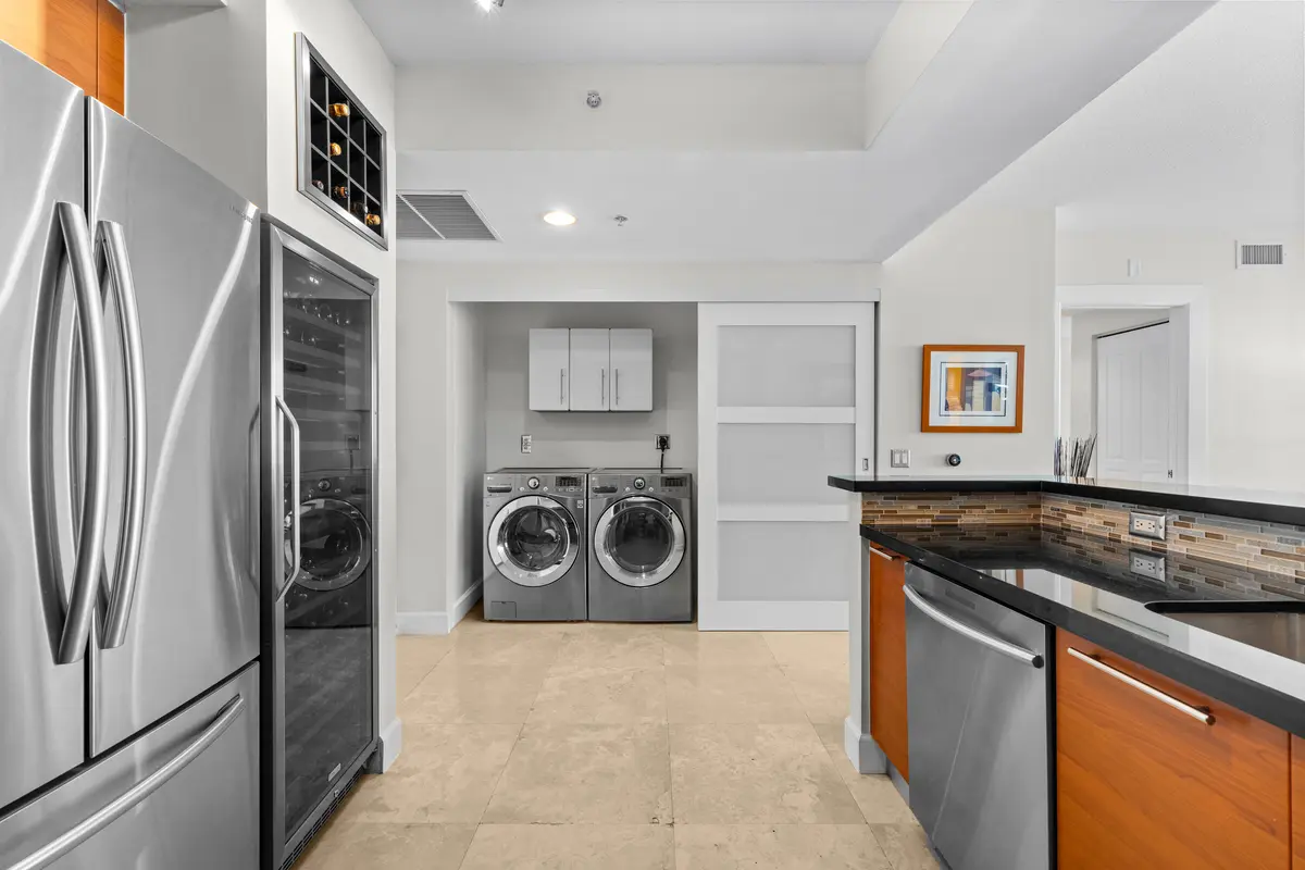 Laundry at 350 SE 2ND Street 2040, Fort Lauderdale