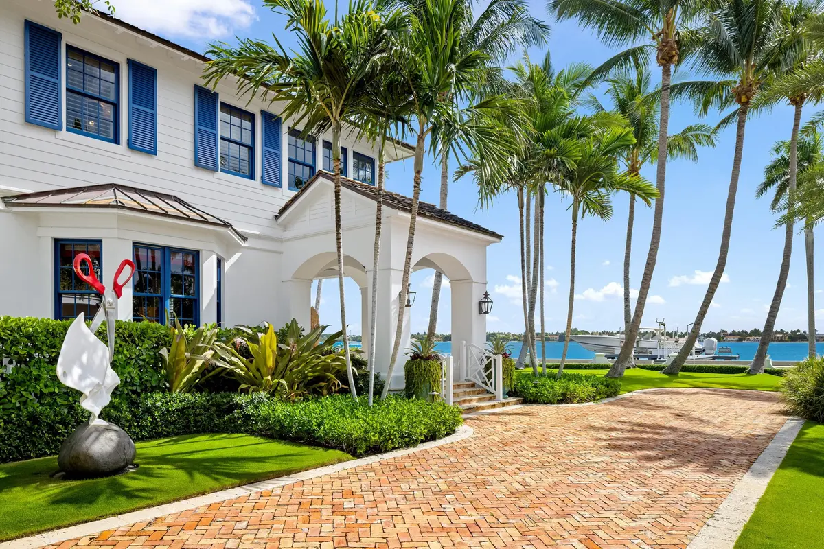 Driveway to Side of House at 101 Palmetto Lane, West Palm Beach