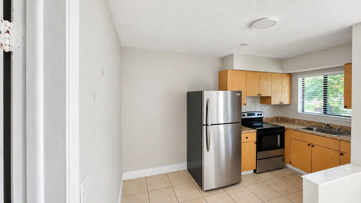 435 NW 41ST Street 2 oakland park at 435 NW 41st Street 2, Oakland Park