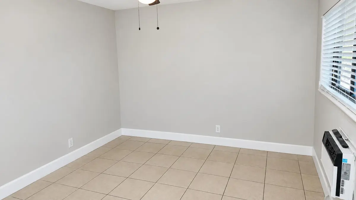 435 NW 41ST Street 2 oakland park (2) at 435 NW 41st Street 2, Oakland Park