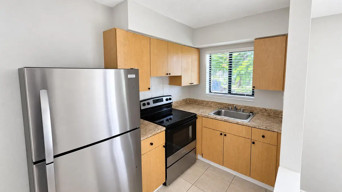 435 NW 41ST Street 2 oakland park (4) at 435 NW 41st Street 2, Oakland Park