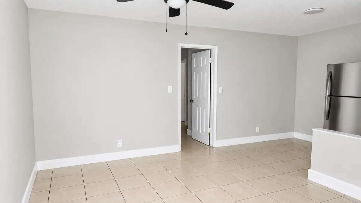 435 NW 41ST Street 2 oakland park (7) at 435 NW 41st Street 2, Oakland Park