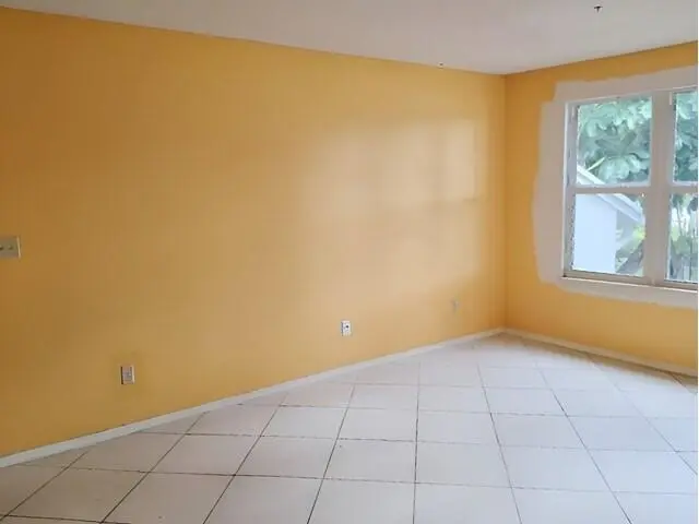 Living room at 2313 N CONGRESS Avenue 23, Boynton Beach