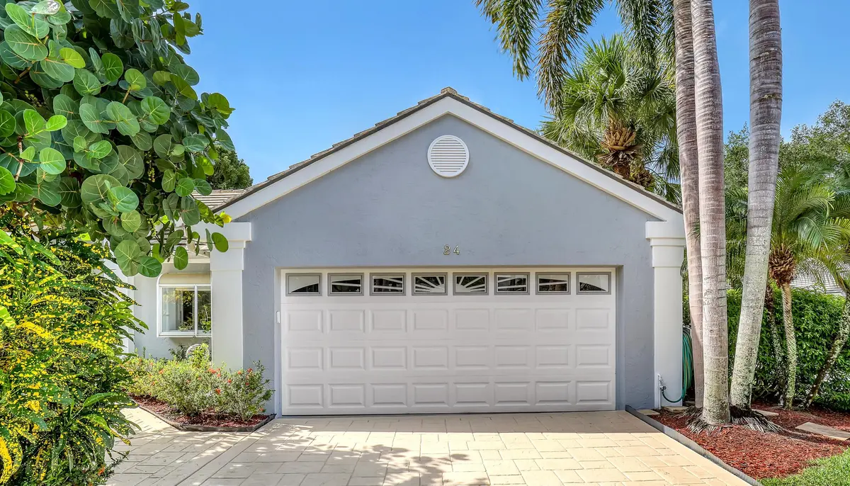 2 Car Garage & Driveway for 2 Cars at 24 Admirals Court, Palm Beach Gardens