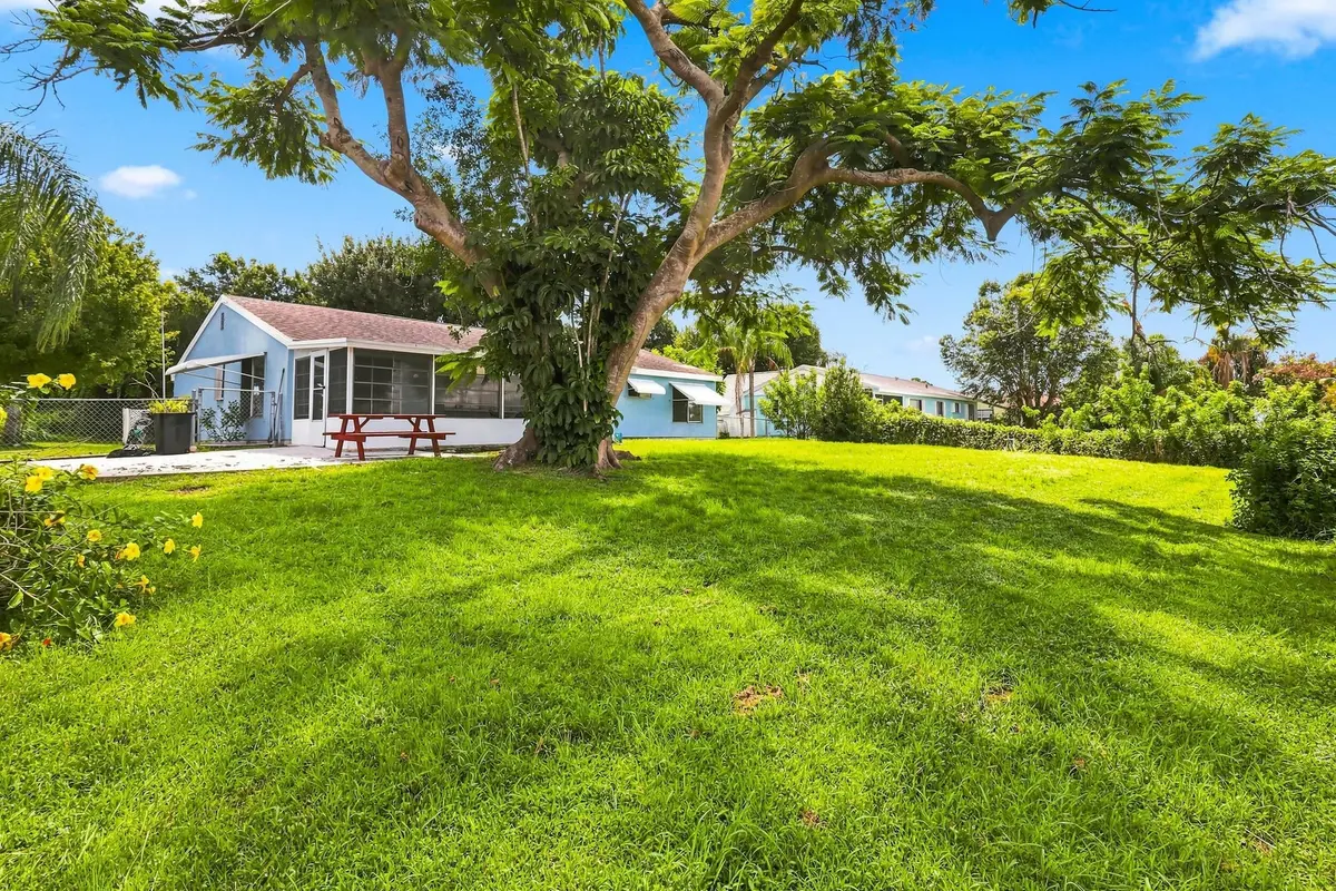 32_img_1085 at 2150 SE SHIPPING Road, Port St. Lucie