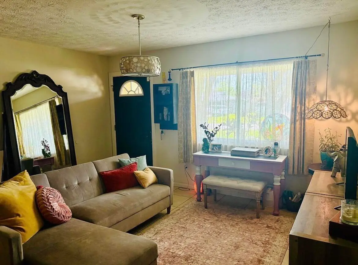 Living room at 4702 Myrtle Drive, Fort Pierce