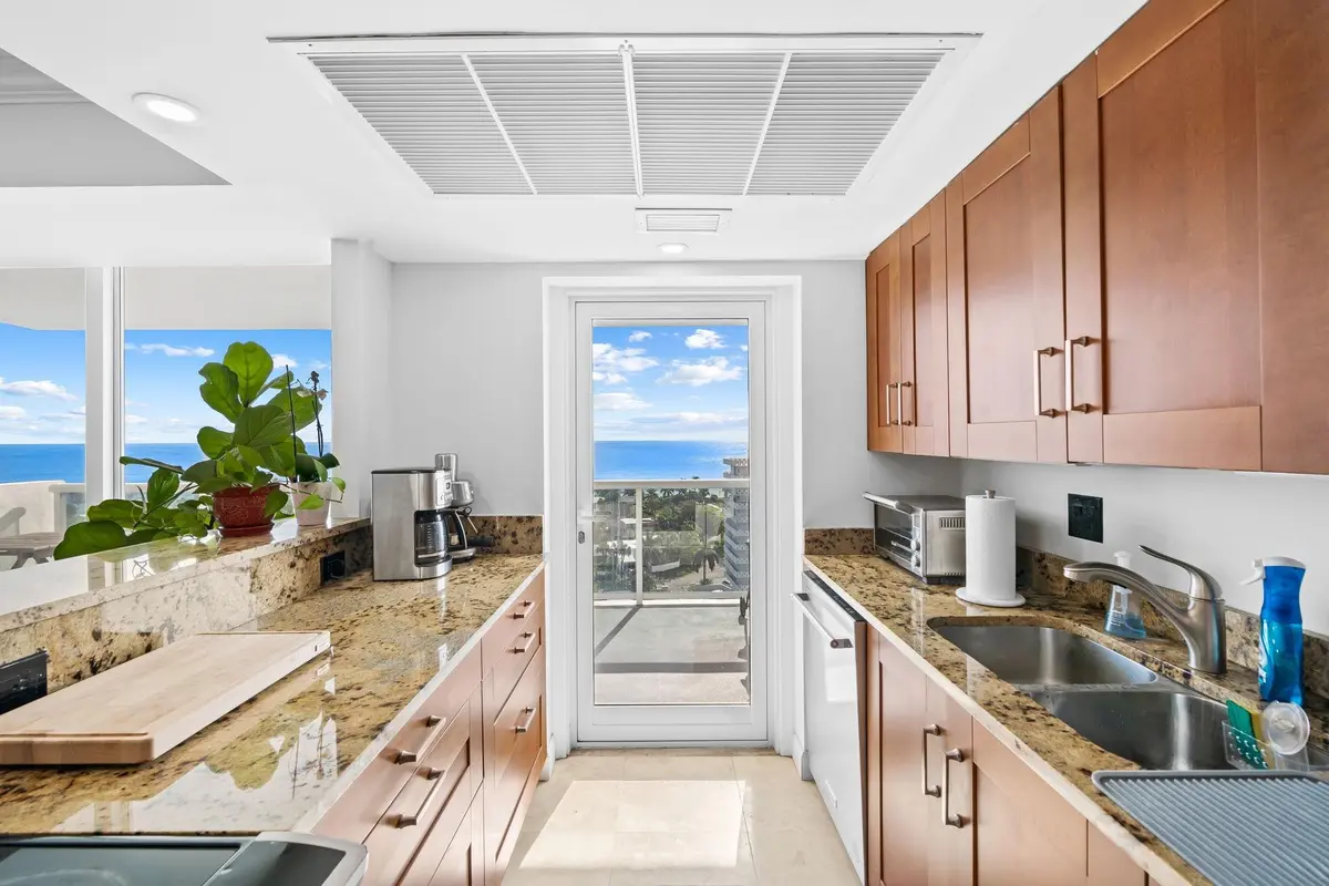 Photo 7 at 2841 N Ocean Boulevard 1508, Fort Lauderdale
