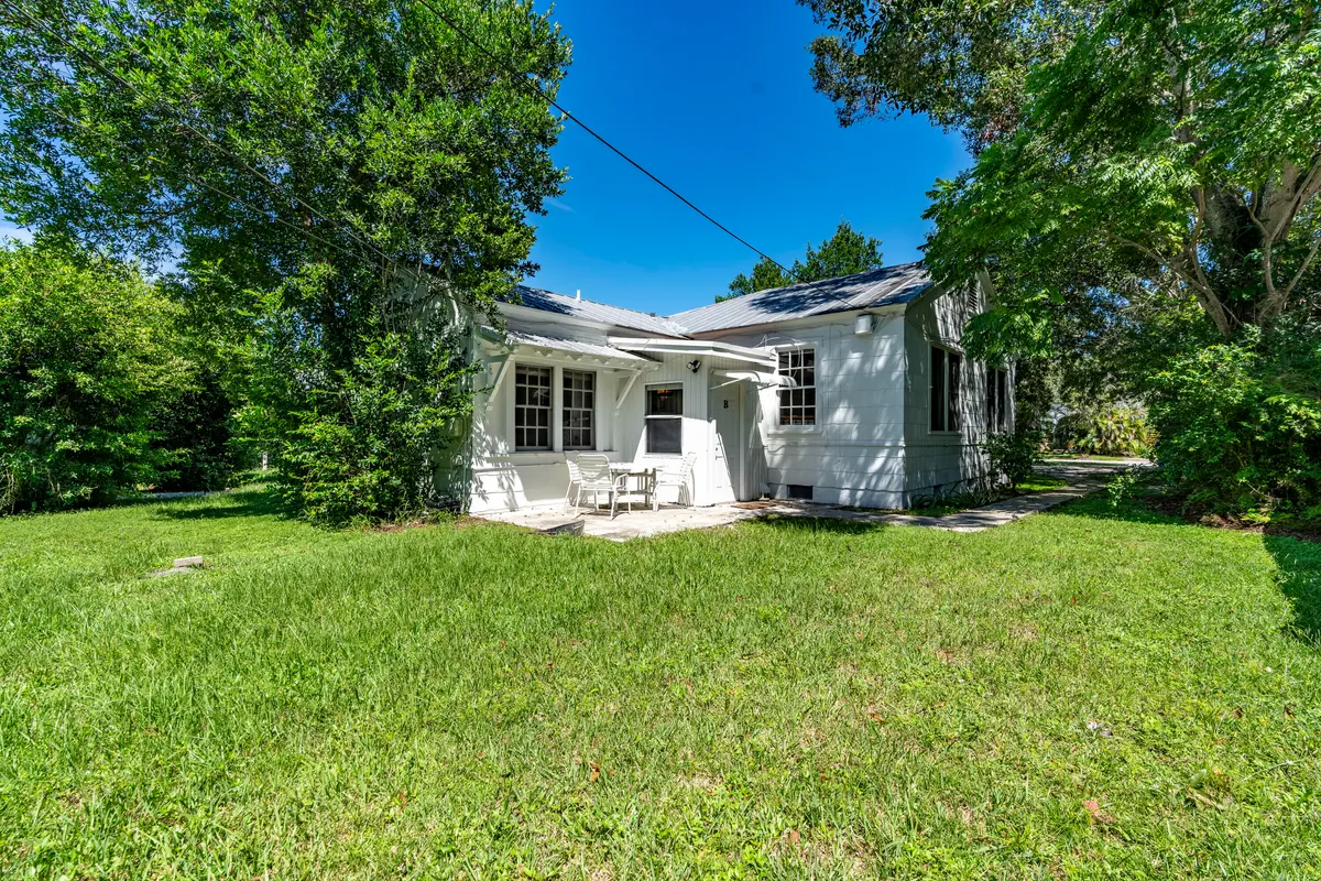 iPixx_00_10 at 1837 22nd Avenue Unit B, Vero Beach