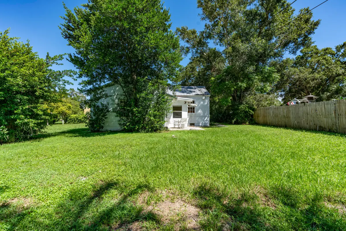 iPixx_00_11 at 1837 22nd Avenue Unit B, Vero Beach