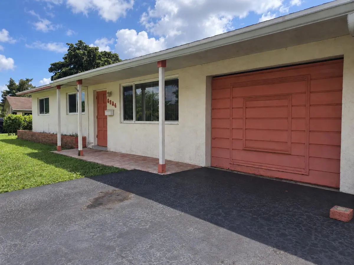 6884 NW 12TH Street, Plantation, FL – photo 4
