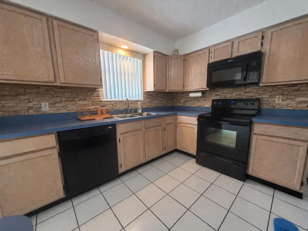 6884 NW 12TH Street, Plantation, FL – photo 6