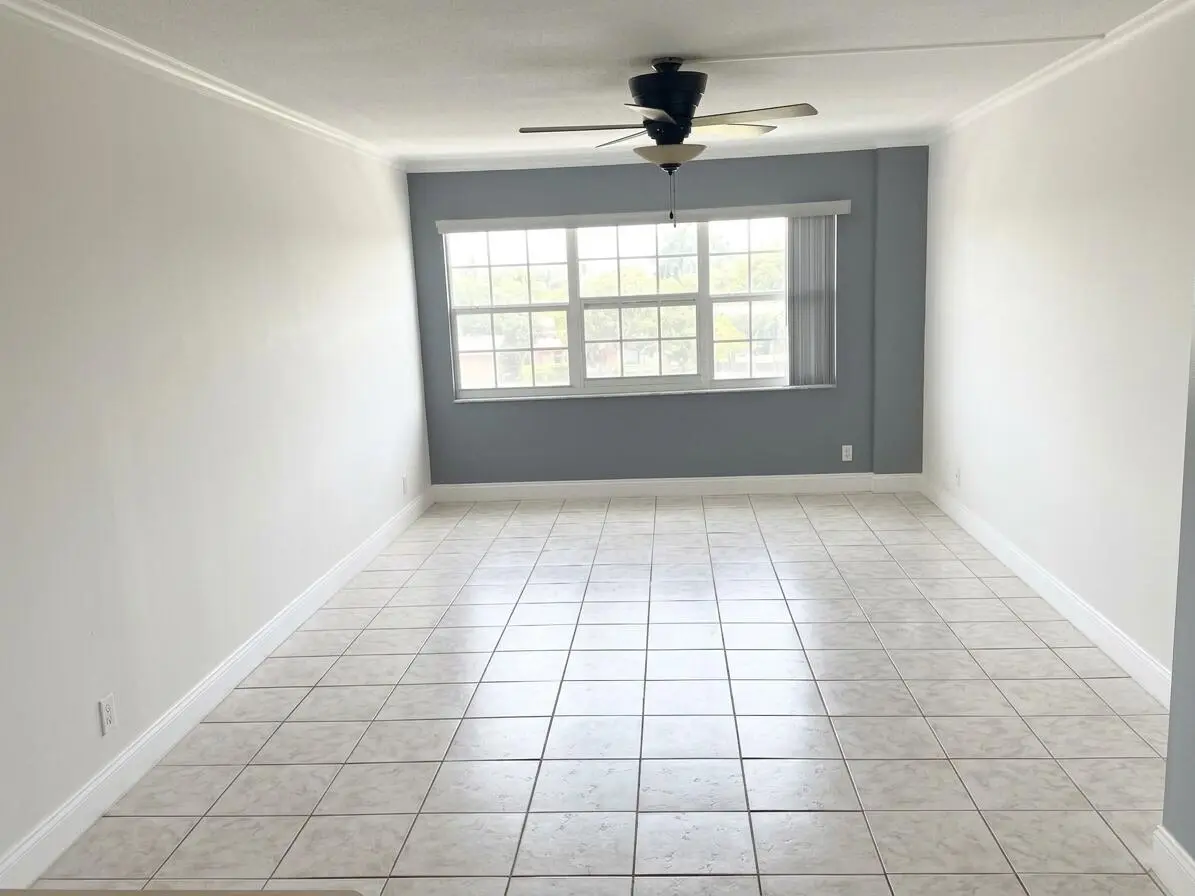 Livng Room at 2555 NE 11th Street 303, Fort Lauderdale