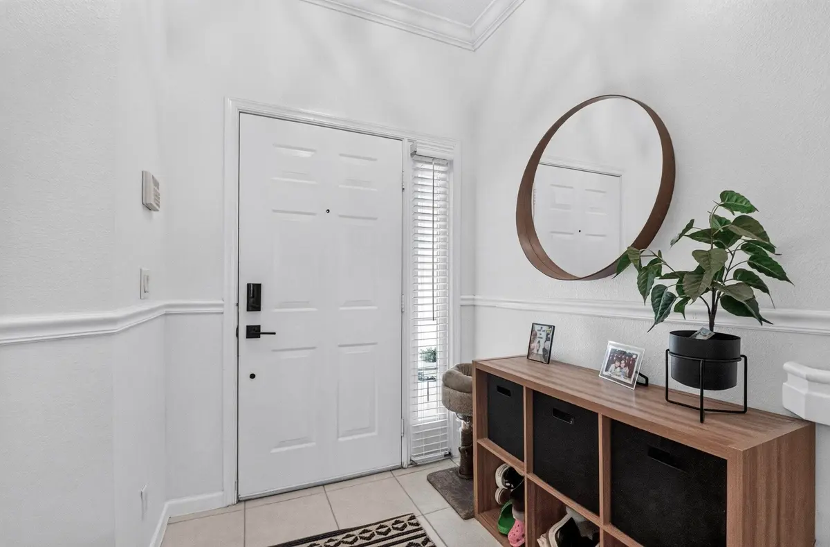 57E32129-E67C-4746-A0B3-1167659C3E9D_1_2 at 1074 Woodfield Road, Greenacres