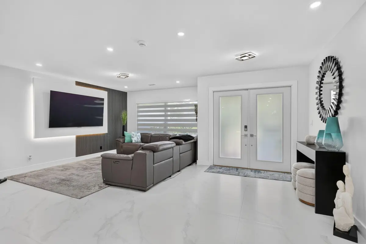 14-web-or-mls-BS1A1441 at 1390 PINE VALLEY Drive, Wellington