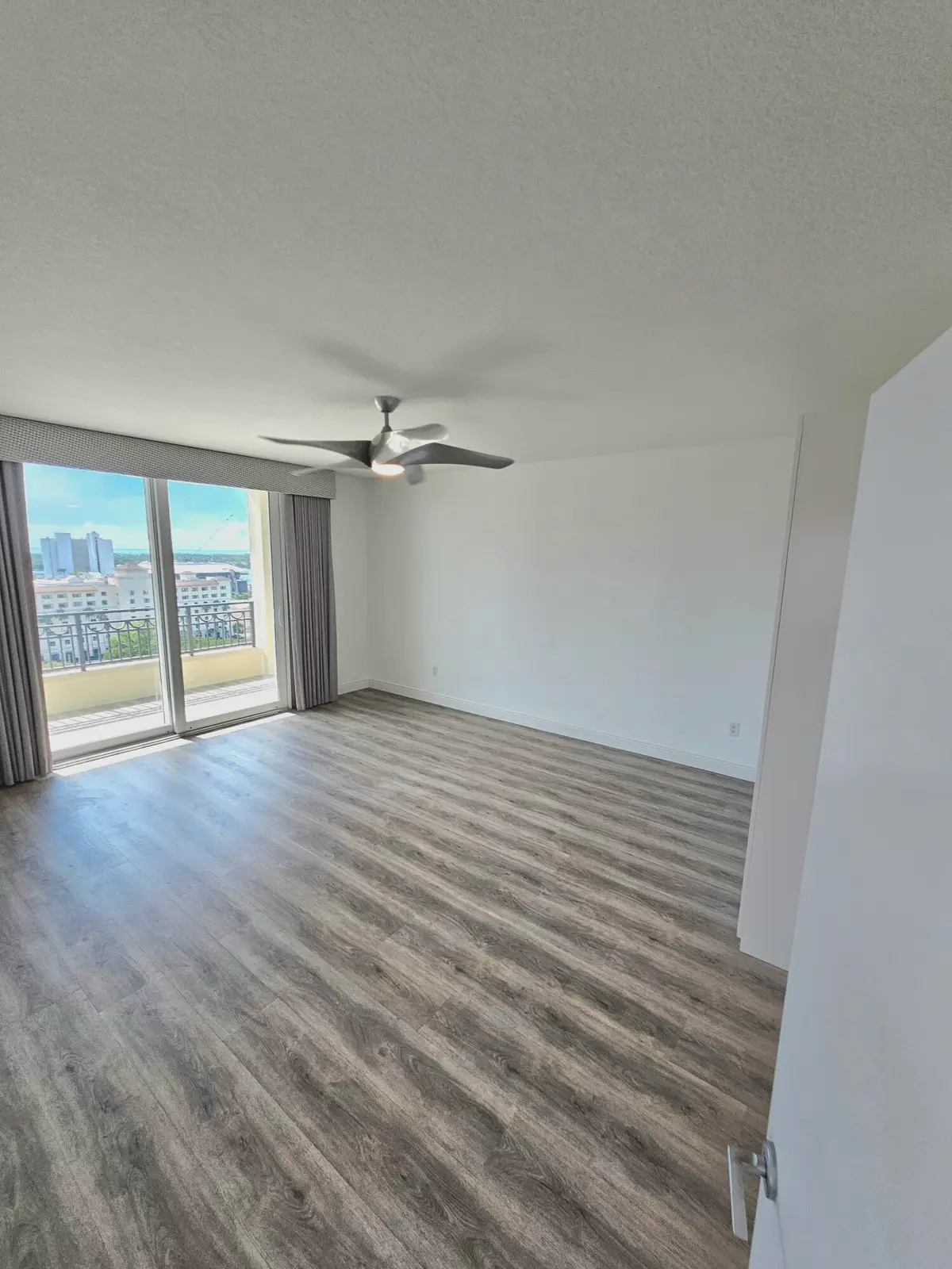 Master at 550 OKEECHOBEE Boulevard 1402, West Palm Beach