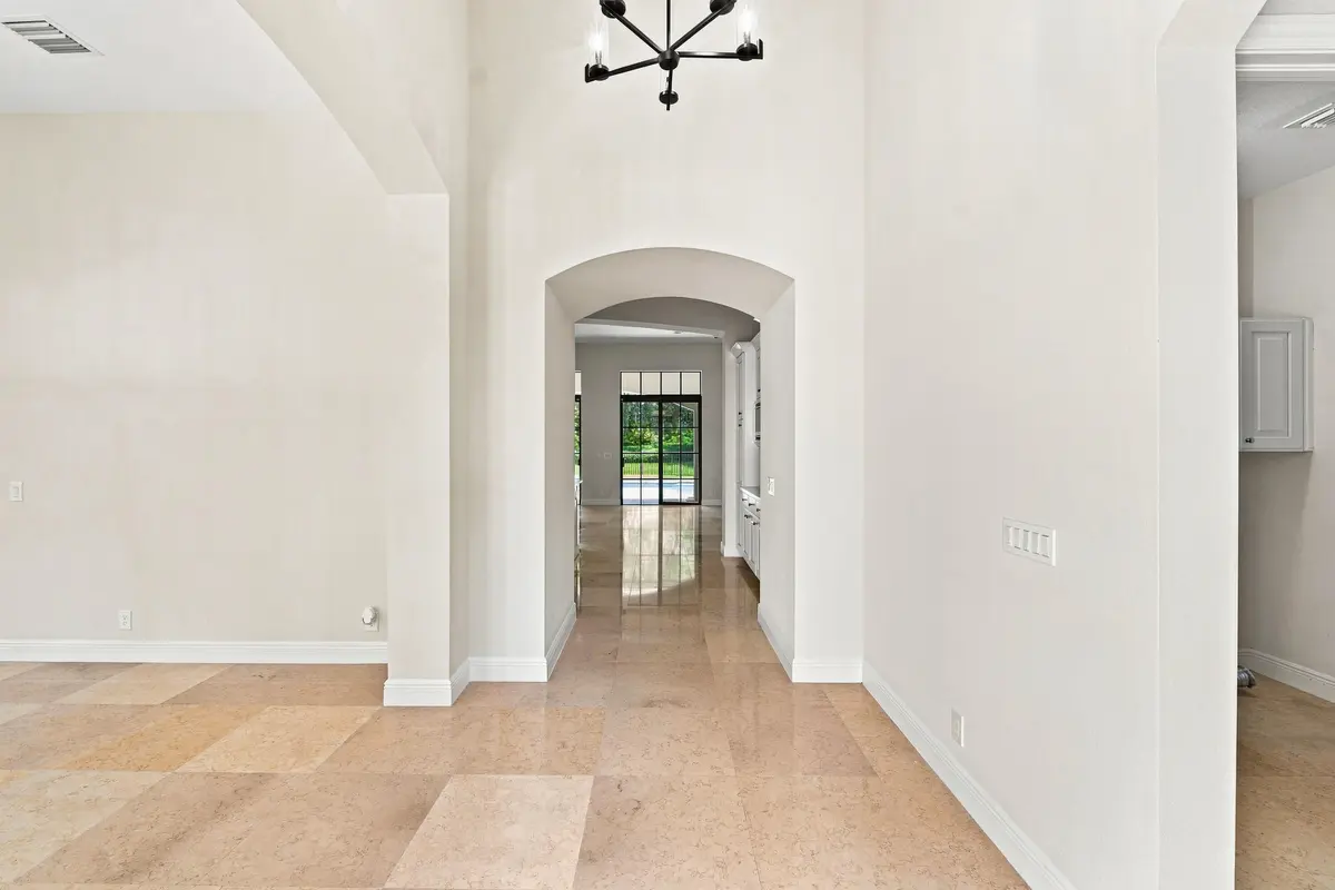 Foyer at 8166 Emerald Avenue, Parkland