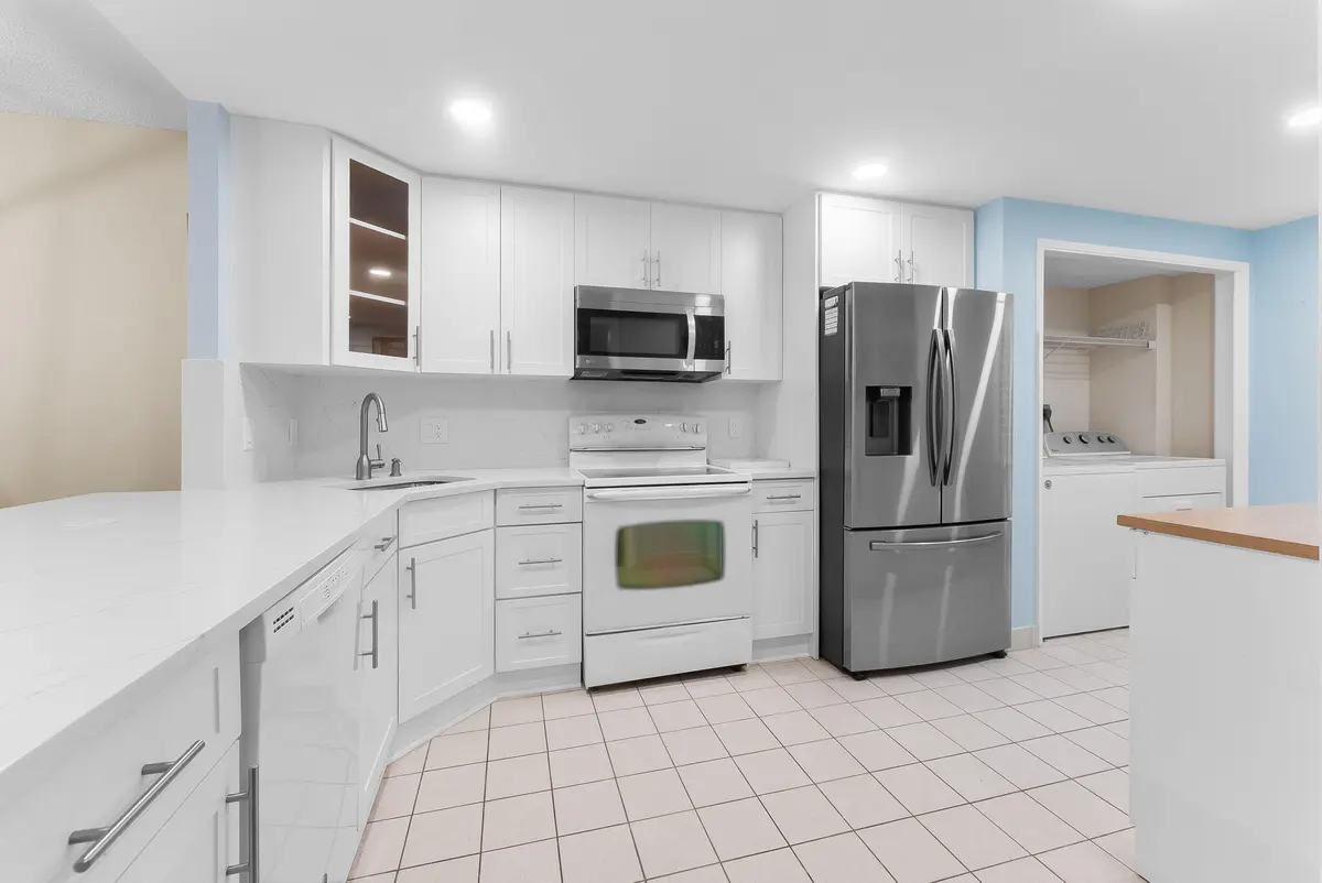 Kitchen & Laundry at 4007 N Cypress Drive 208, Pompano Beach